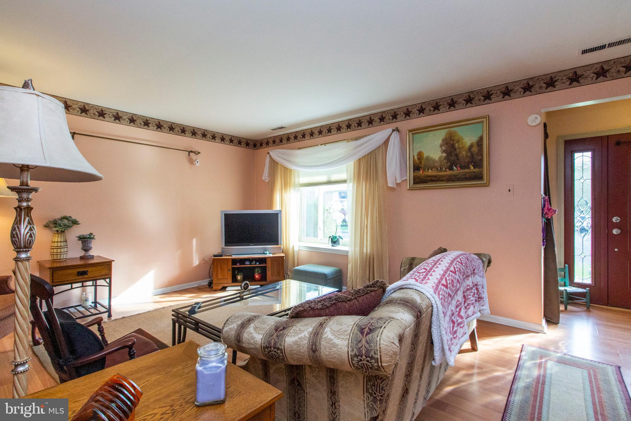 14 Beaver Hill Road Horsham, PA 19044 - Photo 5 of 30 Living Room