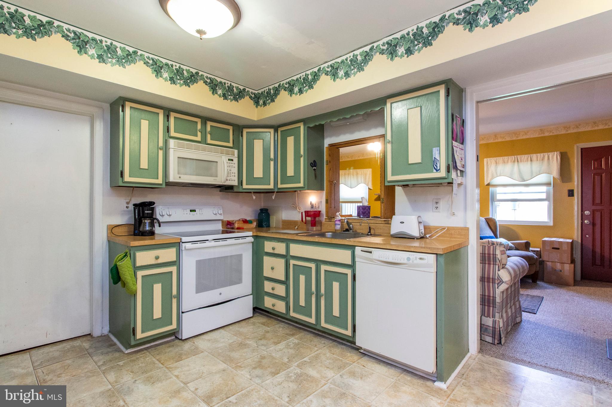 14 Beaver Hill Road Horsham, PA 19044 - Photo 9 of 30 Kitchen