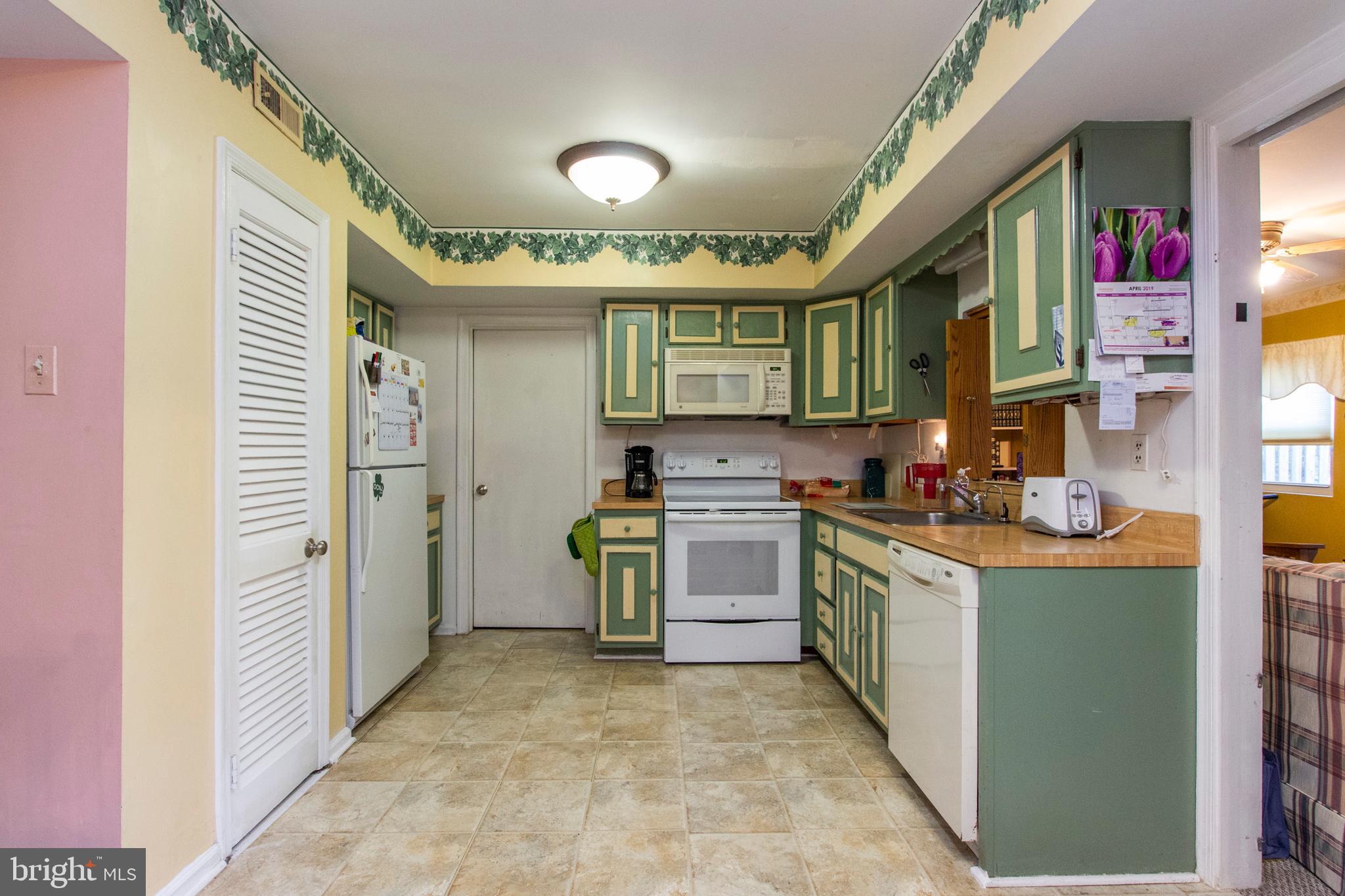14 Beaver Hill Road Horsham, PA 19044 - Photo 10 of 30 Kitchen