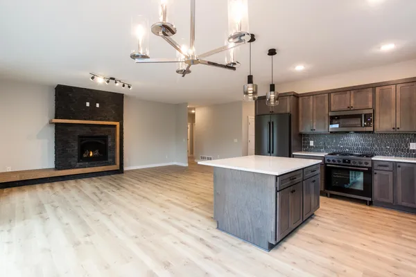 $750,000 | 249 Saddle Ridge Lane, River Falls, WI 54022