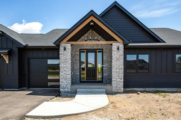 $750,000 | 249 Saddle Ridge Lane, River Falls, WI 54022