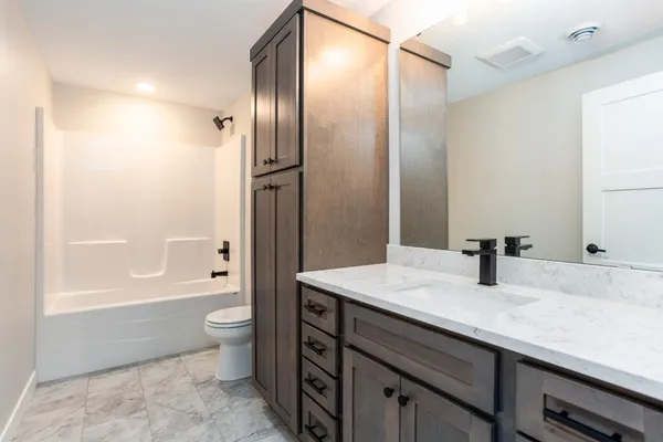 $750,000 | 249 Saddle Ridge Lane, River Falls, WI 54022