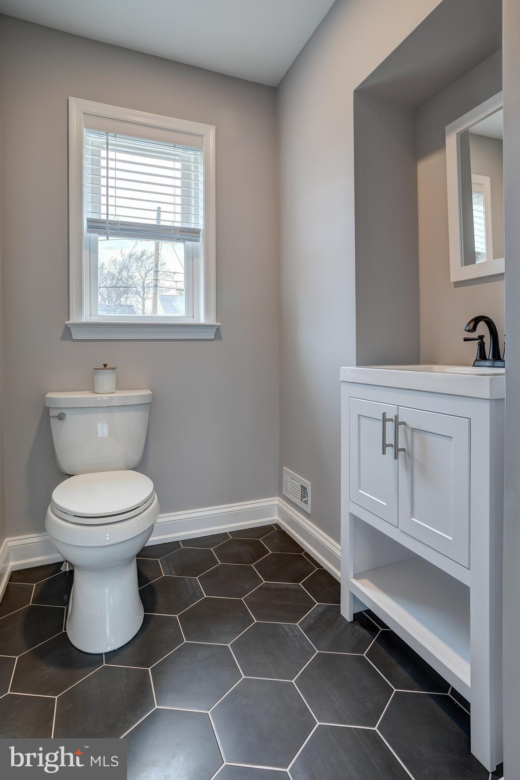 504 Ridley Circle Morton, PA 19070 - Photo 17 of 38 Gallery Image 17