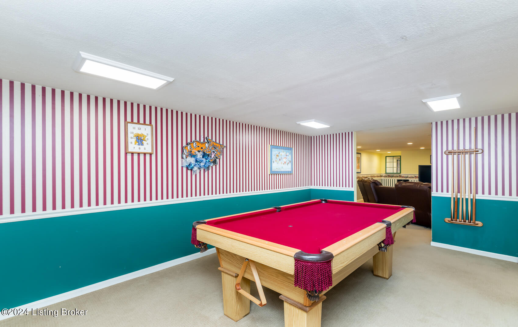 3813 Cutler Road Louisville, KY 40219 - Photo 35 of 39 Pool table
