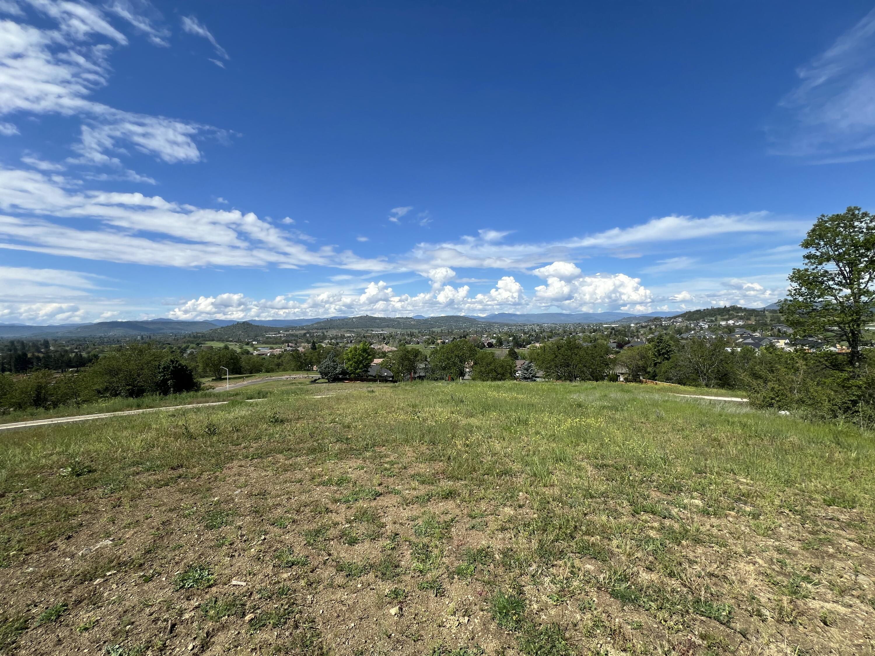 461 Pinnacle Ridge, Unit 94 Eagle Point, OR 97524 - Photo 2 of 9