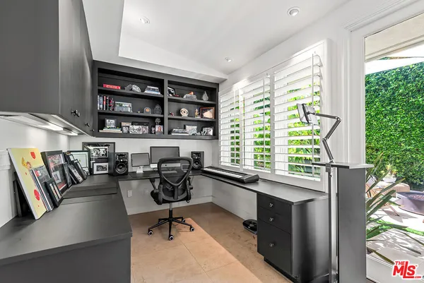 $27,500 | 10424 Valley Spring Lane, Toluca Lake, CA 91602