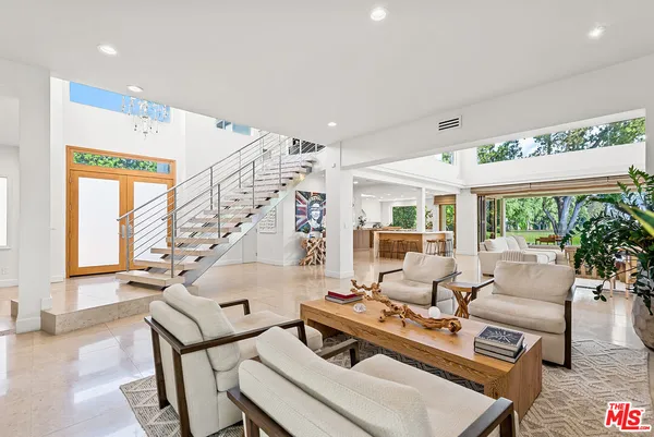 $27,500 | 10424 Valley Spring Lane, Toluca Lake, CA 91602