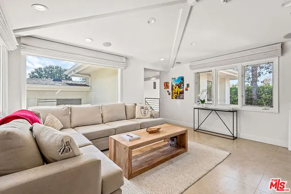 $27,500 | 10424 Valley Spring Lane, Toluca Lake, CA 91602