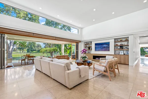 $27,500 | 10424 Valley Spring Lane, Toluca Lake, CA 91602