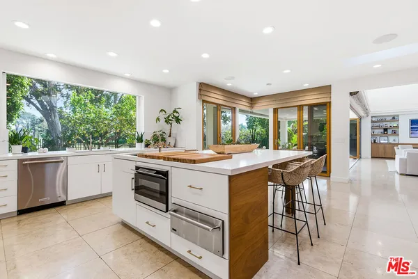 $27,500 | 10424 Valley Spring Lane, Toluca Lake, CA 91602