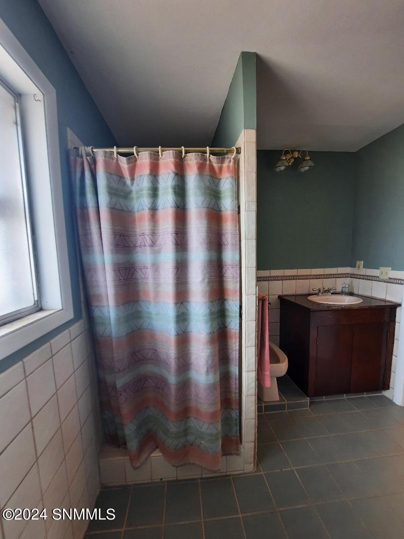 3216 3 Saints Road Anthony, NM 88021 - Photo 22 of 30 master bath 5