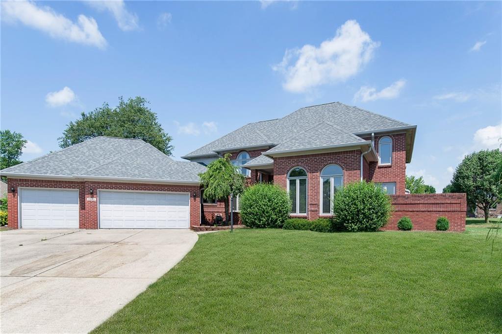 8845 Rodeo Court Indianapolis, IN 46217 - Photo 2 of 47 Gallery Image 2