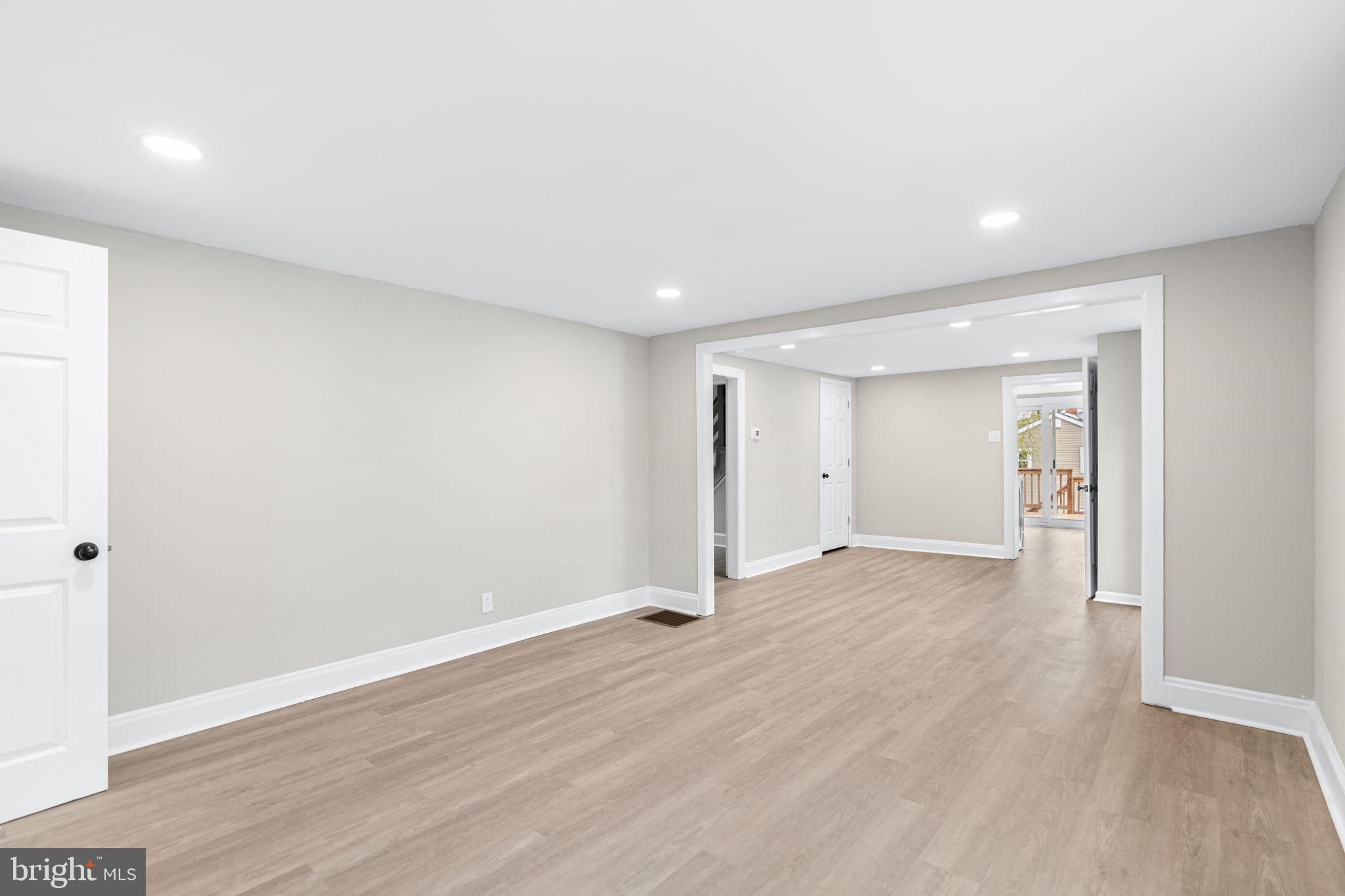 2205 Dutton Mill Road Aston, PA 19014 - Photo 7 of 38