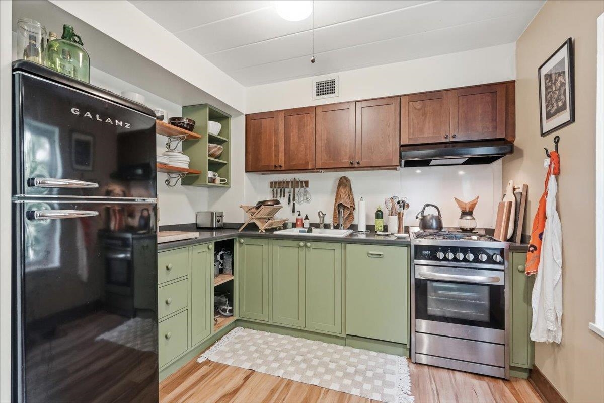 7 Sherman Terrace, Unit 5 Madison, WI 53704 - Photo 12 of 28