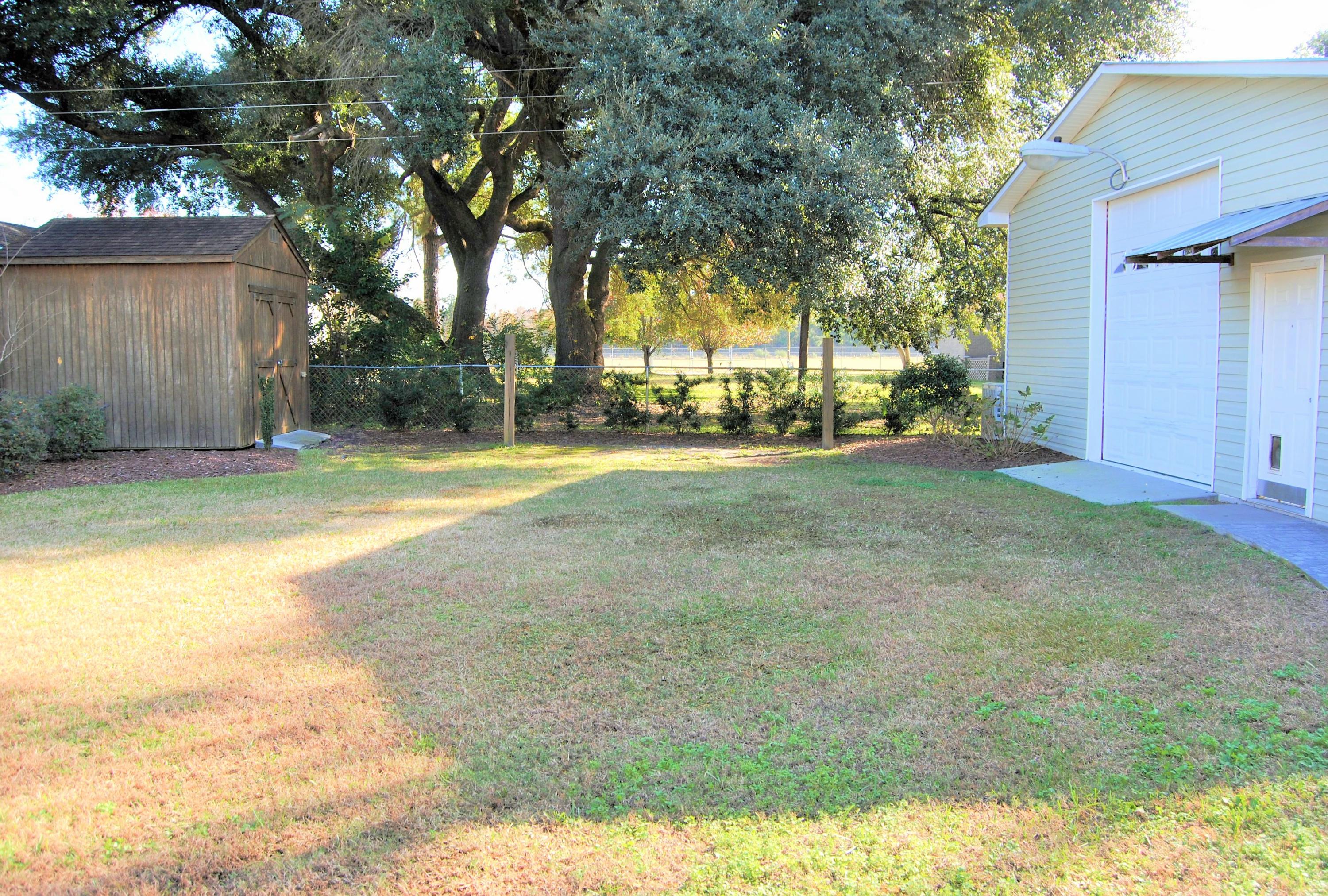 112 Center Street Moncks Corner, SC 29461 - Photo 8 of 18 DSC_0469 (3)