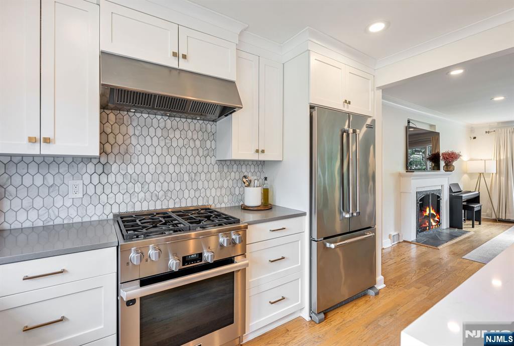 496 Lincoln Avenue Ridgewood, NJ 07450 - Photo 8 of 34