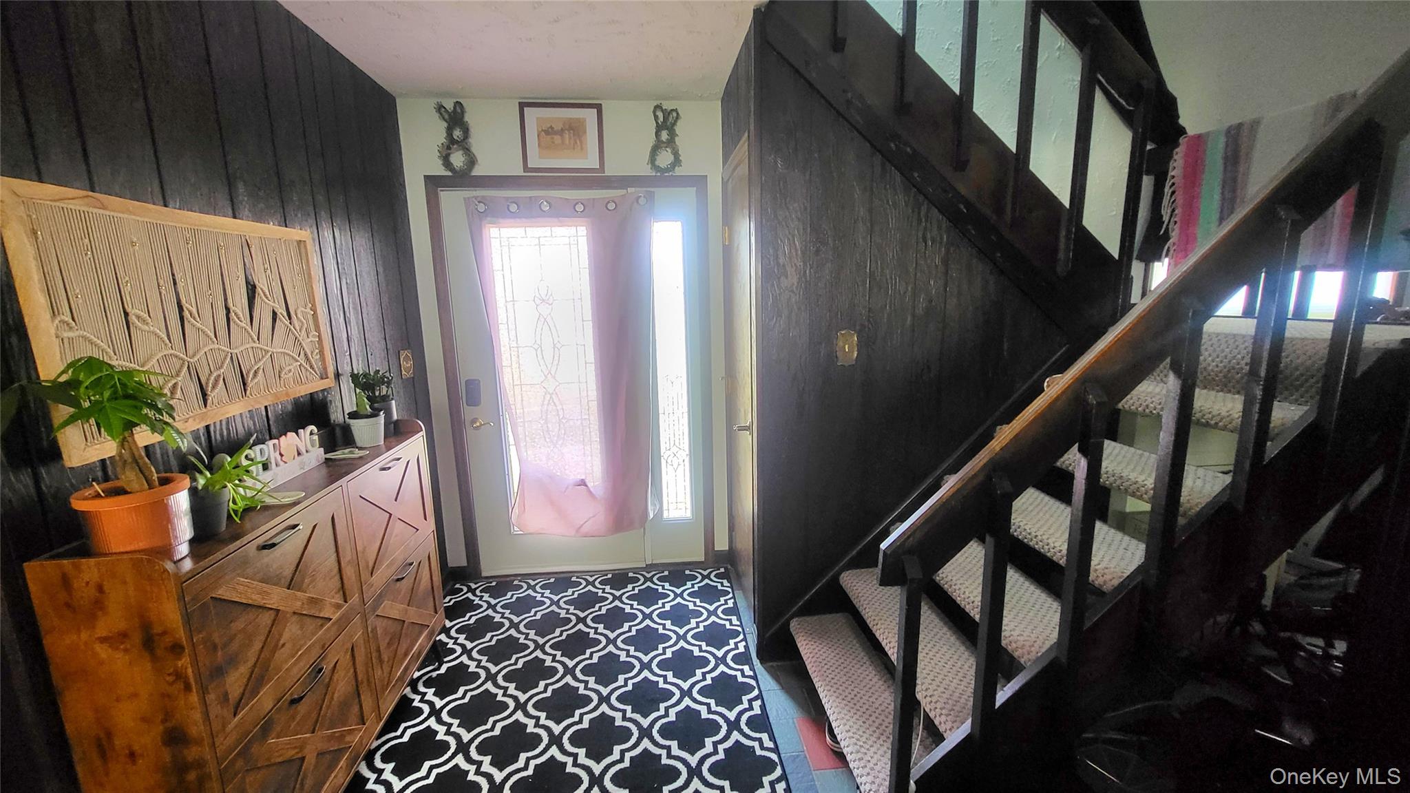 98 Sutton Park Road Poughkeepsie, NY 12603 - Photo 14 of 32