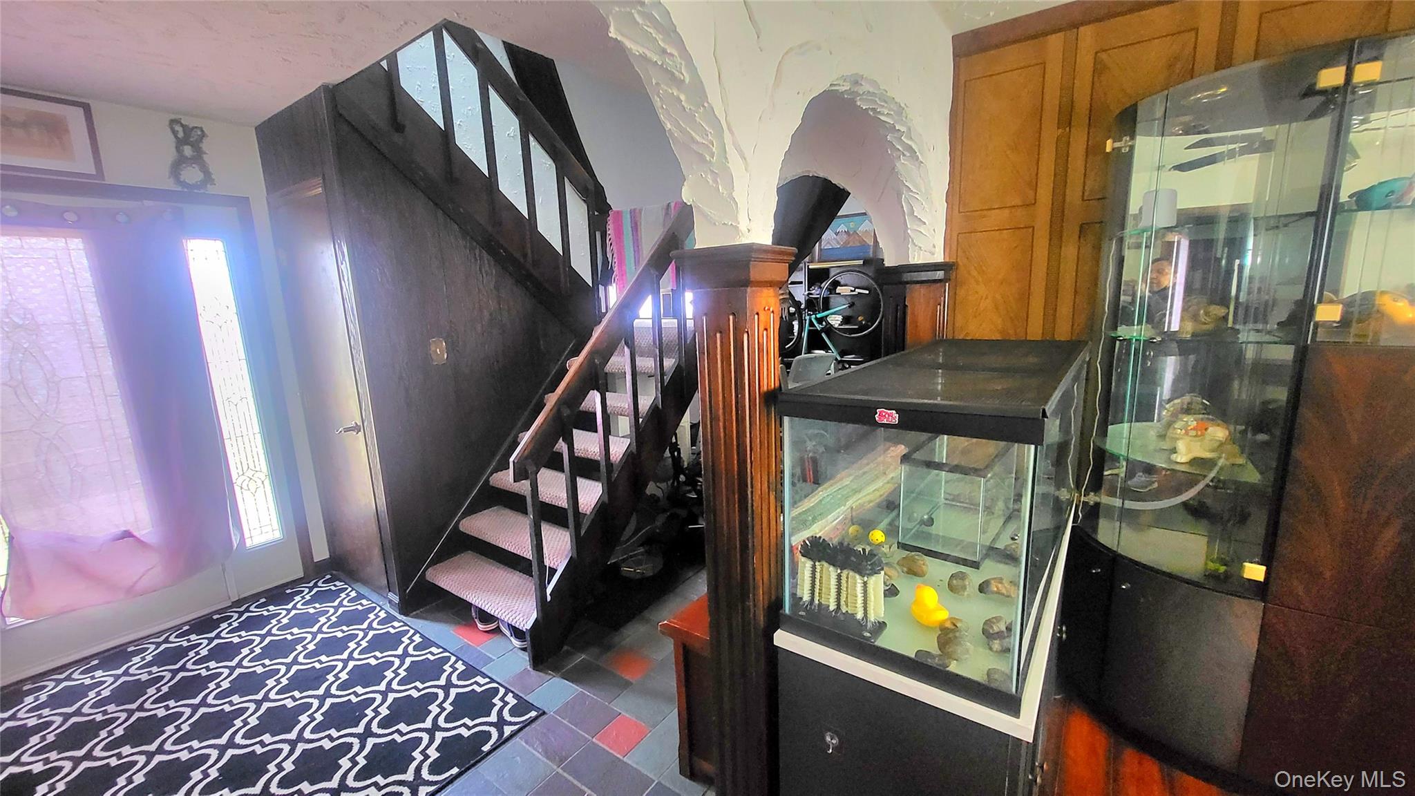 98 Sutton Park Road Poughkeepsie, NY 12603 - Photo 15 of 32