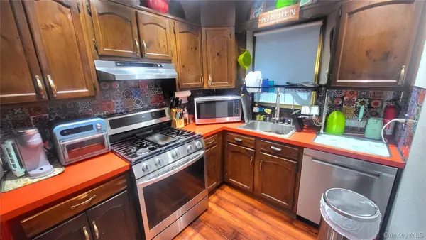 $499,000 | 98 Sutton Park Road, Poughkeepsie, NY 12603