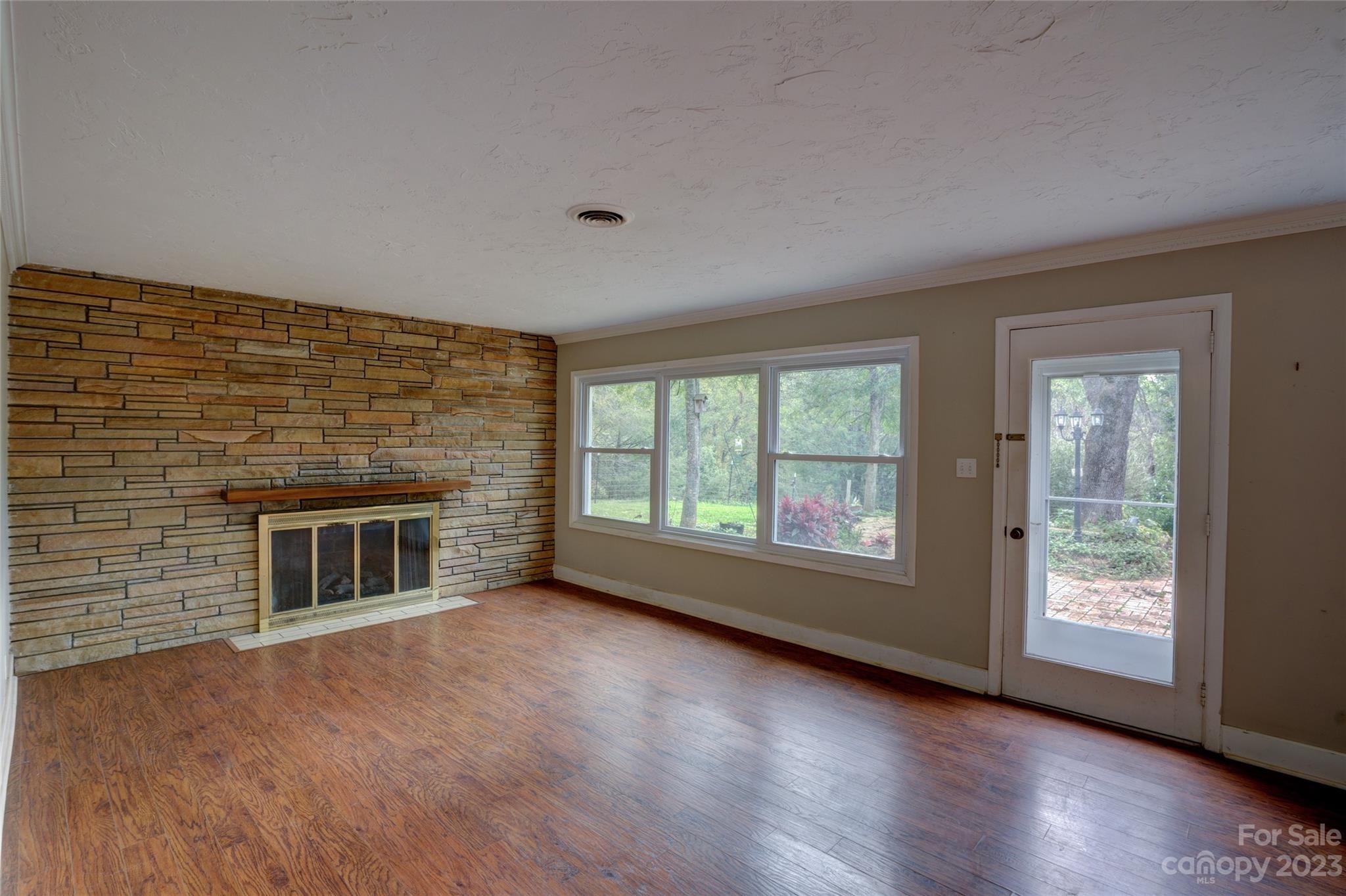 437 Marion Frst Road Sylva, NC 28779 - Photo 8 of 48 Gallery Image 8