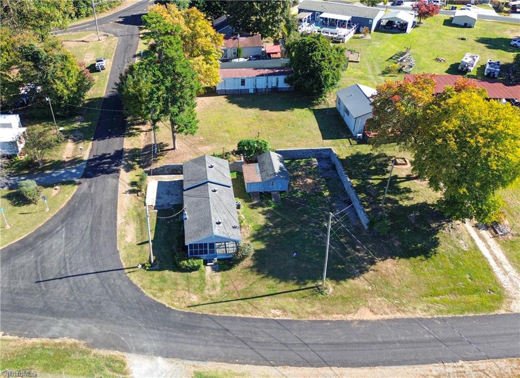 155 Beach Road Lexington, NC 27292 - Photo 11 of 24