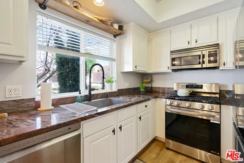 $699,000 | 12010 West Magnolia Boulevard, Unit 101, Valley Village, CA 91607