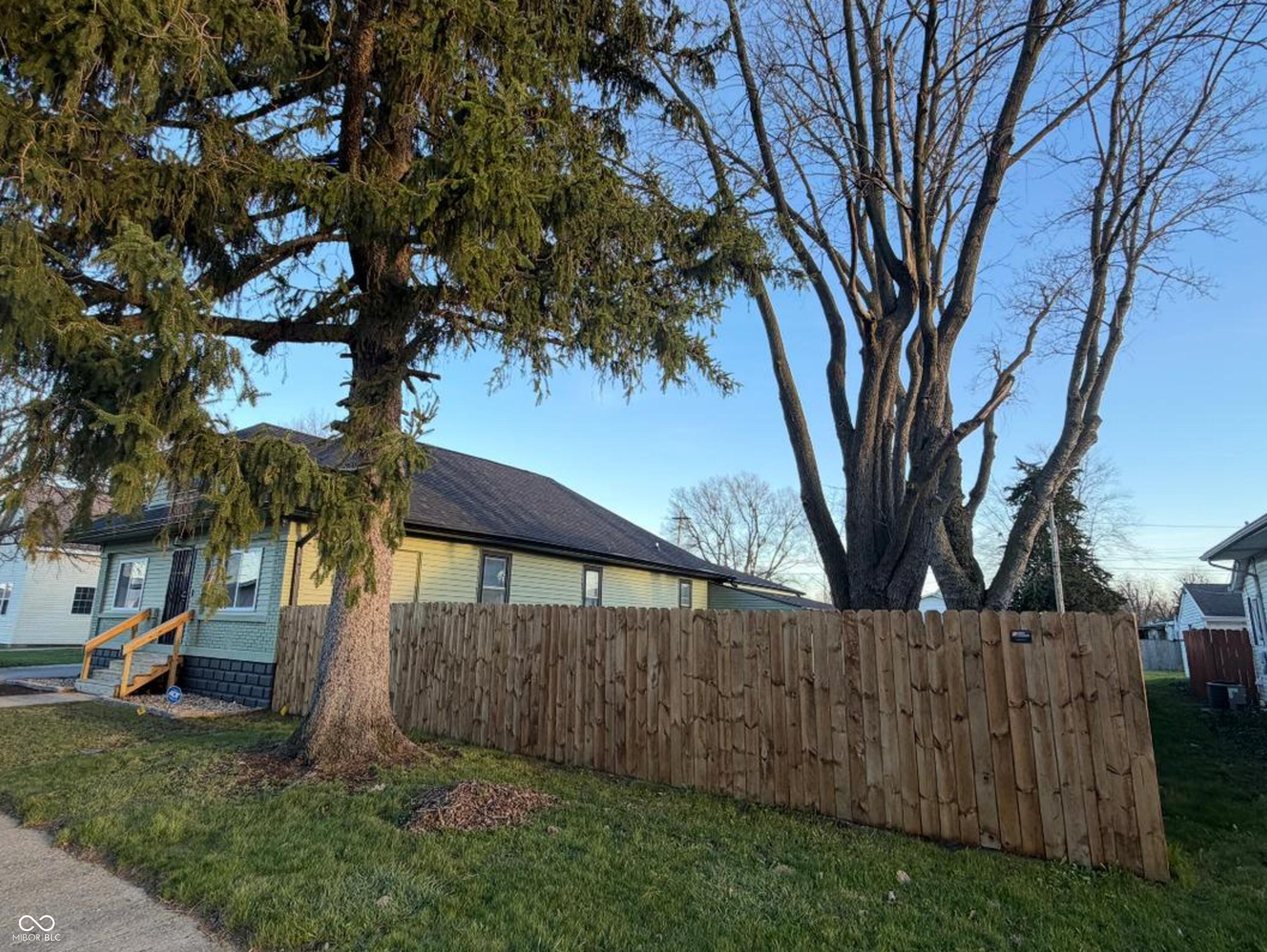 523 West Pearl Street Lebanon, IN 46052 - Photo 2 of 2