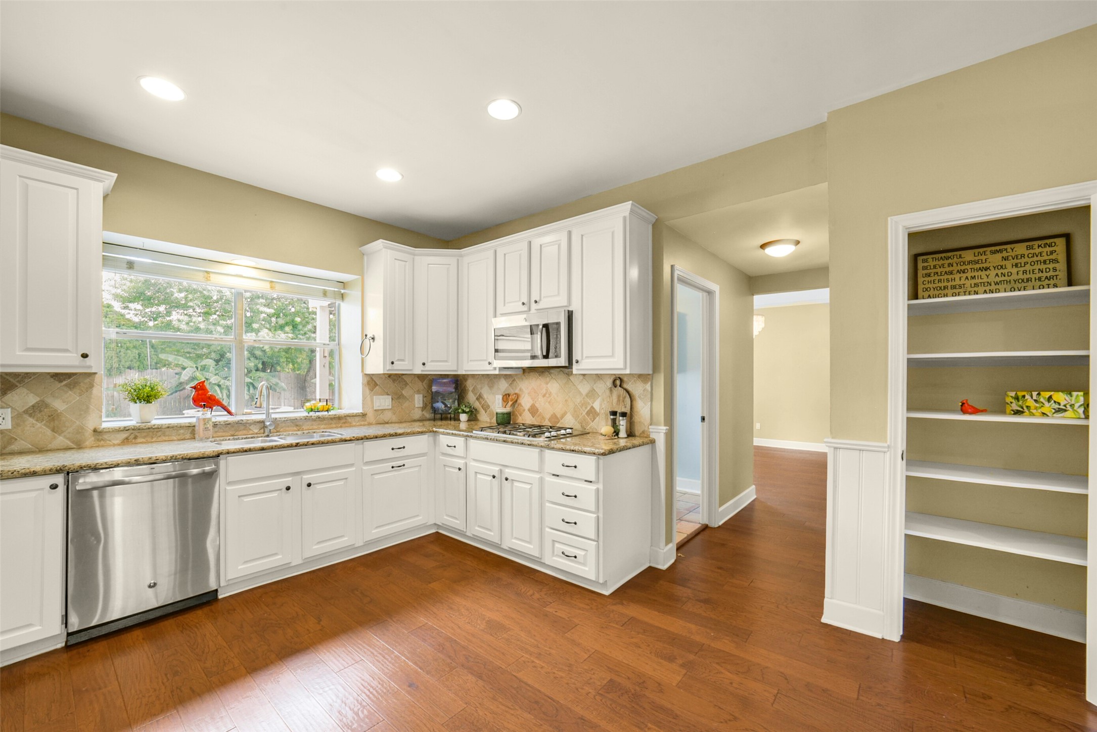 10402 Wagon Trail Road Houston, TX 77064 - Photo 13 of 47