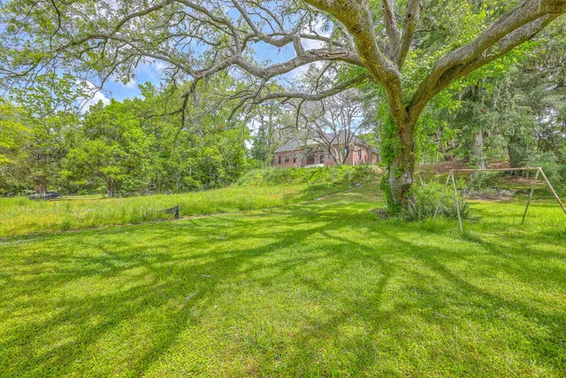 $2,200,000 | 404 Fairington Drive, Summerville, SC 29485