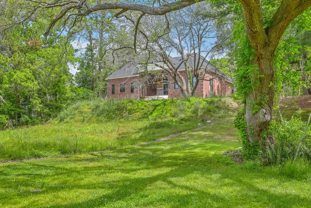 $2,200,000 | 404 Fairington Drive, Summerville, SC 29485