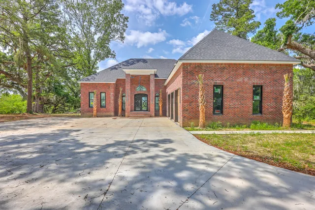 $2,200,000 | 404 Fairington Drive, Summerville, SC 29485