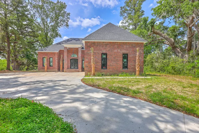 $2,200,000 | 404 Fairington Drive, Summerville, SC 29485