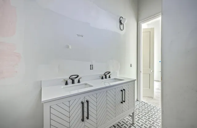 $2,200,000 | 404 Fairington Drive, Summerville, SC 29485