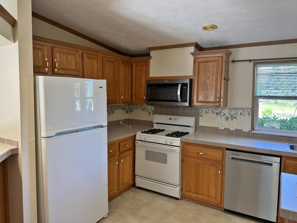 10215 East Royal Road Stanwood, MI 49346 - Photo 9 of 32