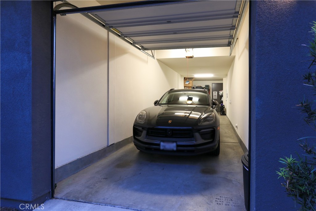 1891 Union Street, Unit 111 Anaheim, CA 92805 - Photo 22 of 35 2 car tandem garage