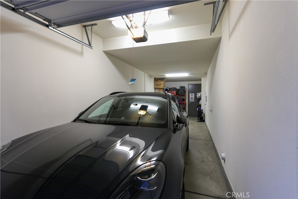 1891 Union Street, Unit 111 Anaheim, CA 92805 - Photo 23 of 35 2 car tandem garage 2