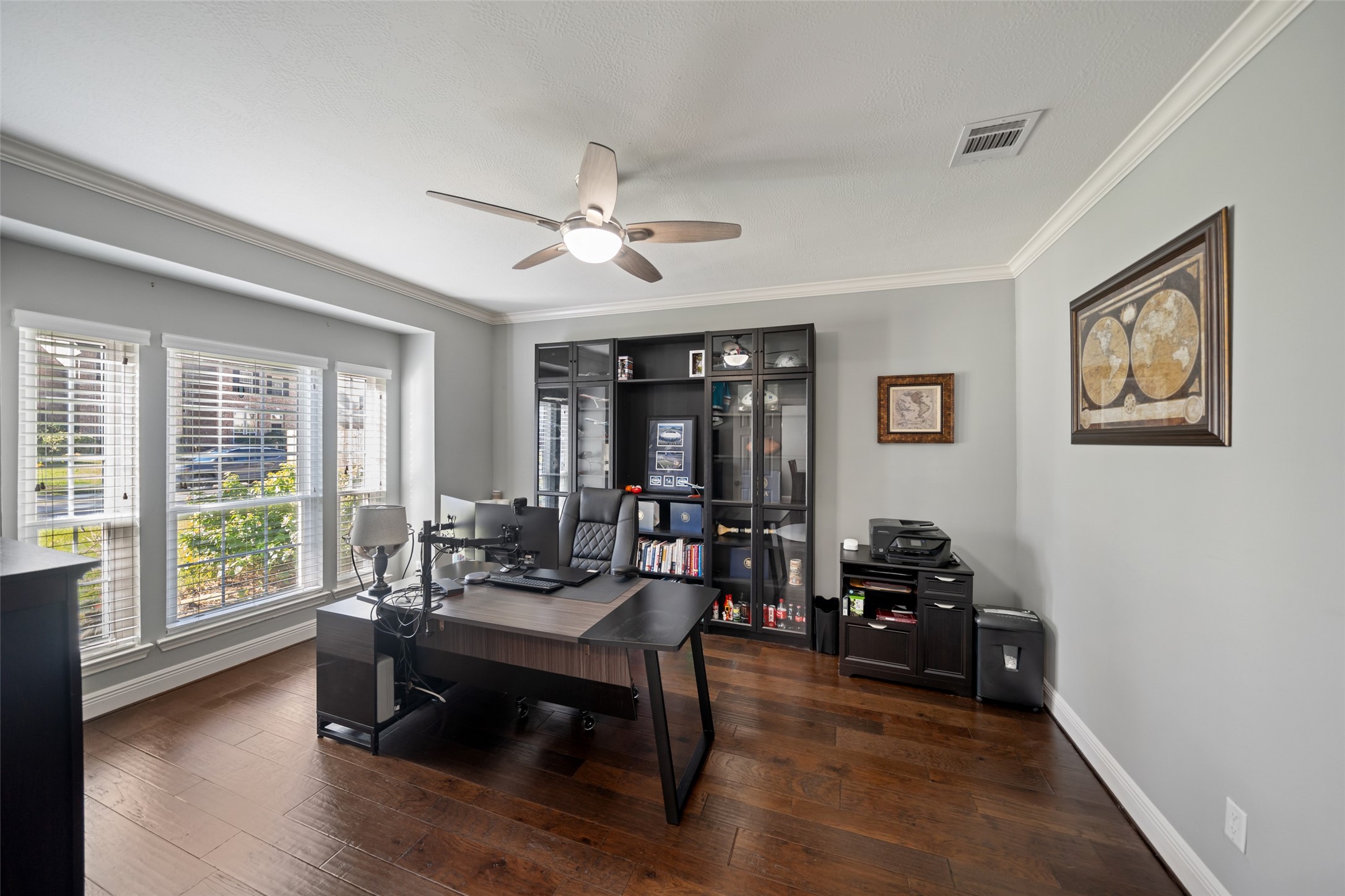 4515 Mulberry Park Lane Kingwood, TX 77345 - Photo 18 of 40 a living room with furniture and a large window