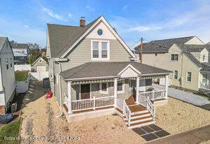 $7,950 | 211 Arnold Avenue, Point Pleasant Beach, NJ 08742