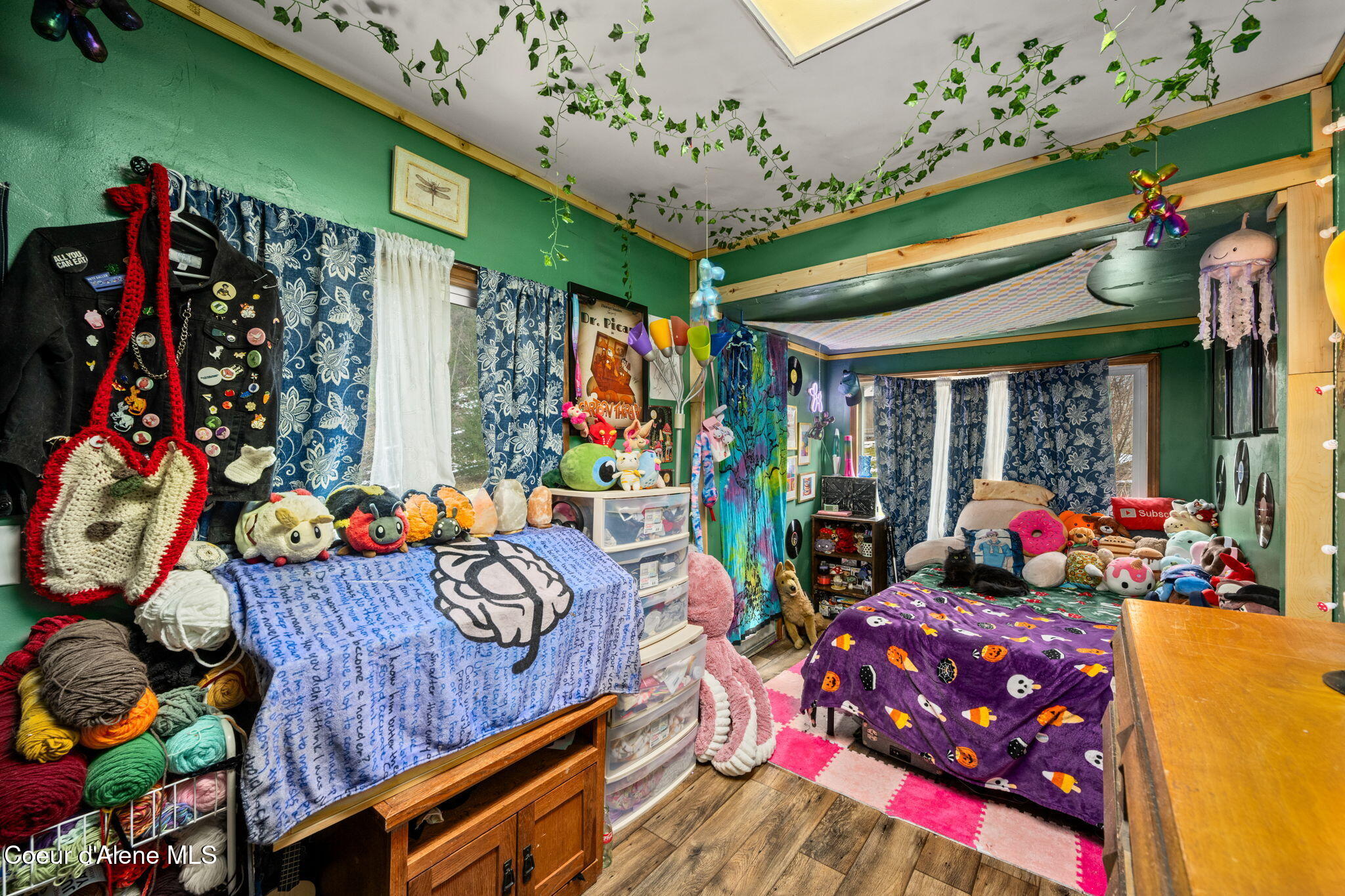 869 Lower Page Road Smelterville, ID 83868 - Photo 17 of 29 Bedroom 2