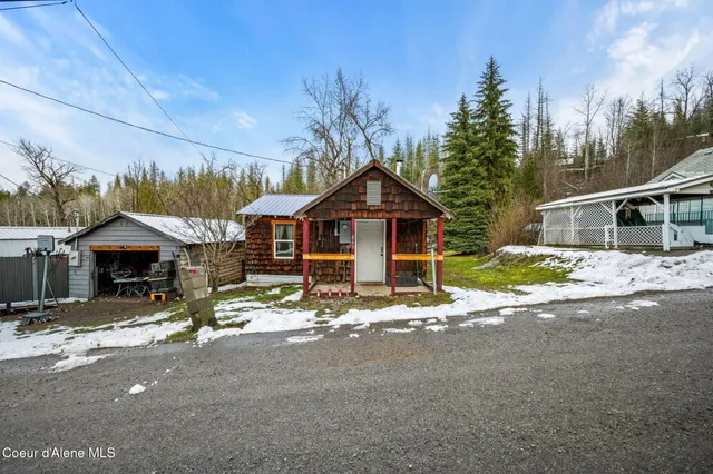 $149,000 | 869 Lower Page Road, Smelterville, ID 83868