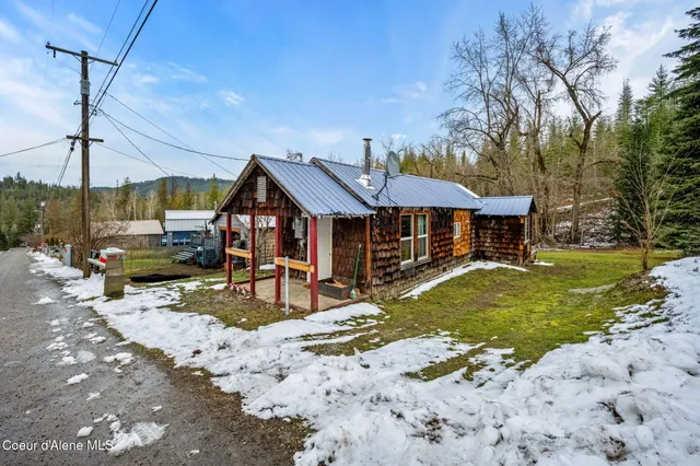 $149,000 | 869 Lower Page Road, Smelterville, ID 83868