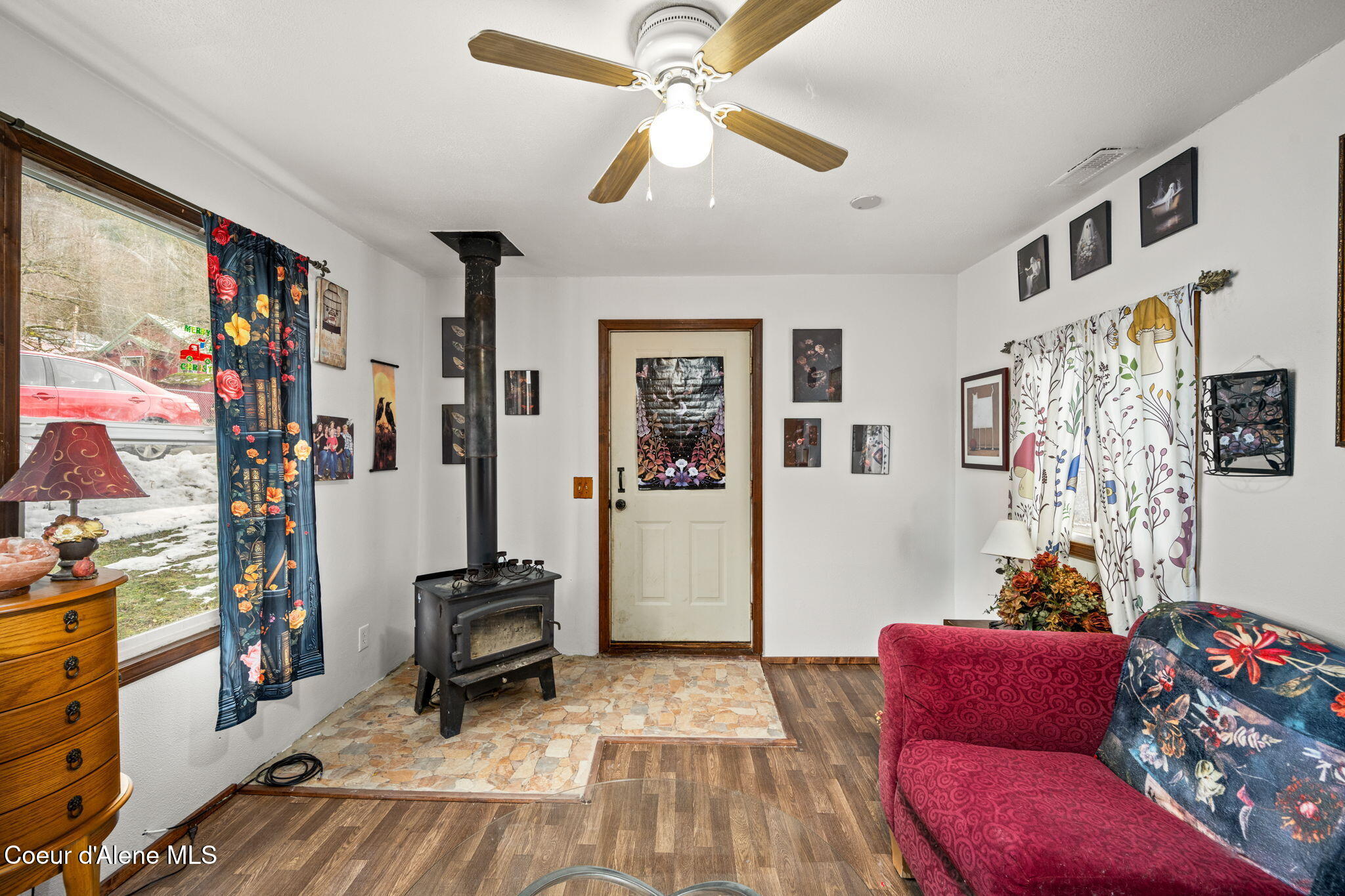 869 Lower Page Road Smelterville, ID 83868 - Photo 7 of 29 Natural light