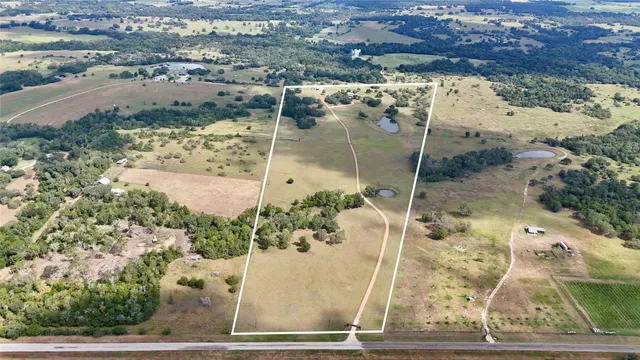 $1,599,000 | 1020 East Fm 532, Hallettsville, TX 77964