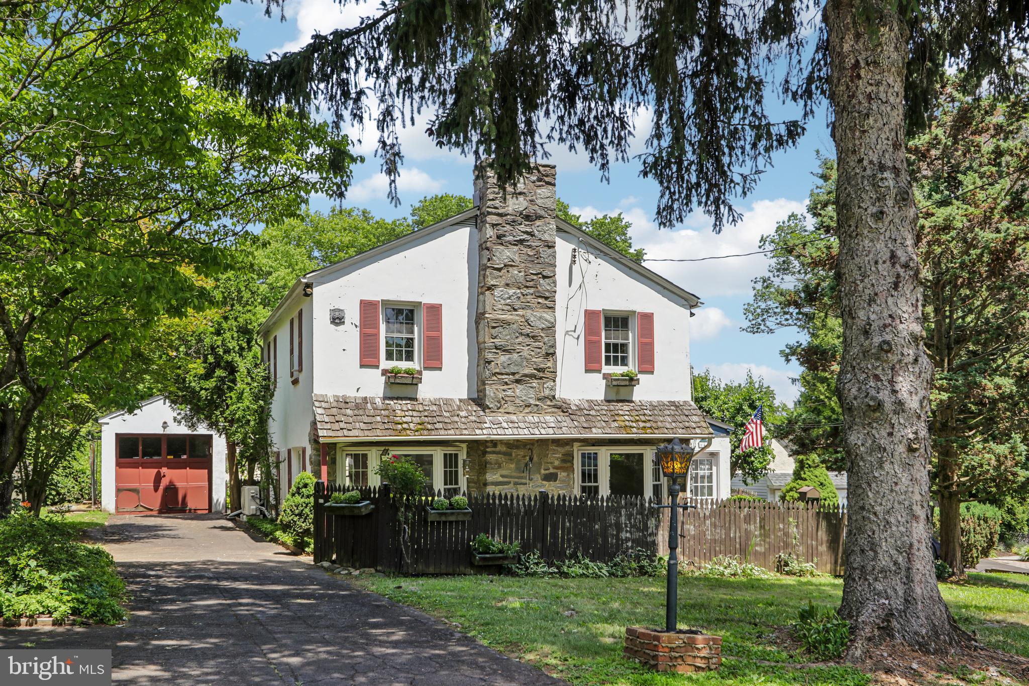 647 Pinney Road Huntingdon Valley, PA 19006 - Photo 2 of 41 Front Exterior