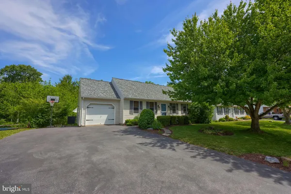 $389,900 | 37 Homestead Drive, Denver, PA 17517