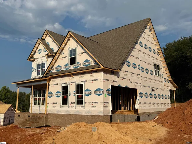 $758,634 | 107 Halowell Lane, Travelers Rest, SC 29690