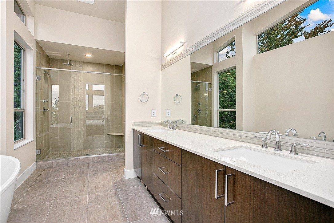3005 Mountain View Avenue North Renton, WA 98056 - Photo 5 of 25 Gallery Image 5