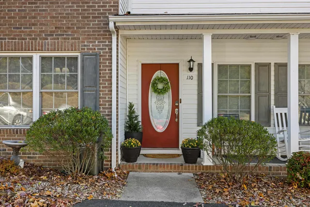 $324,900 | 110 Collinswood Drive, Staunton, VA 24401