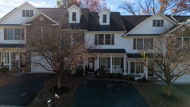 $324,400 | 110 Collinswood Drive, Staunton, VA 24401