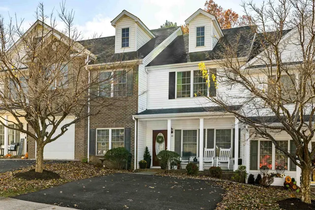 $324,900 | 110 Collinswood Drive, Staunton, VA 24401
